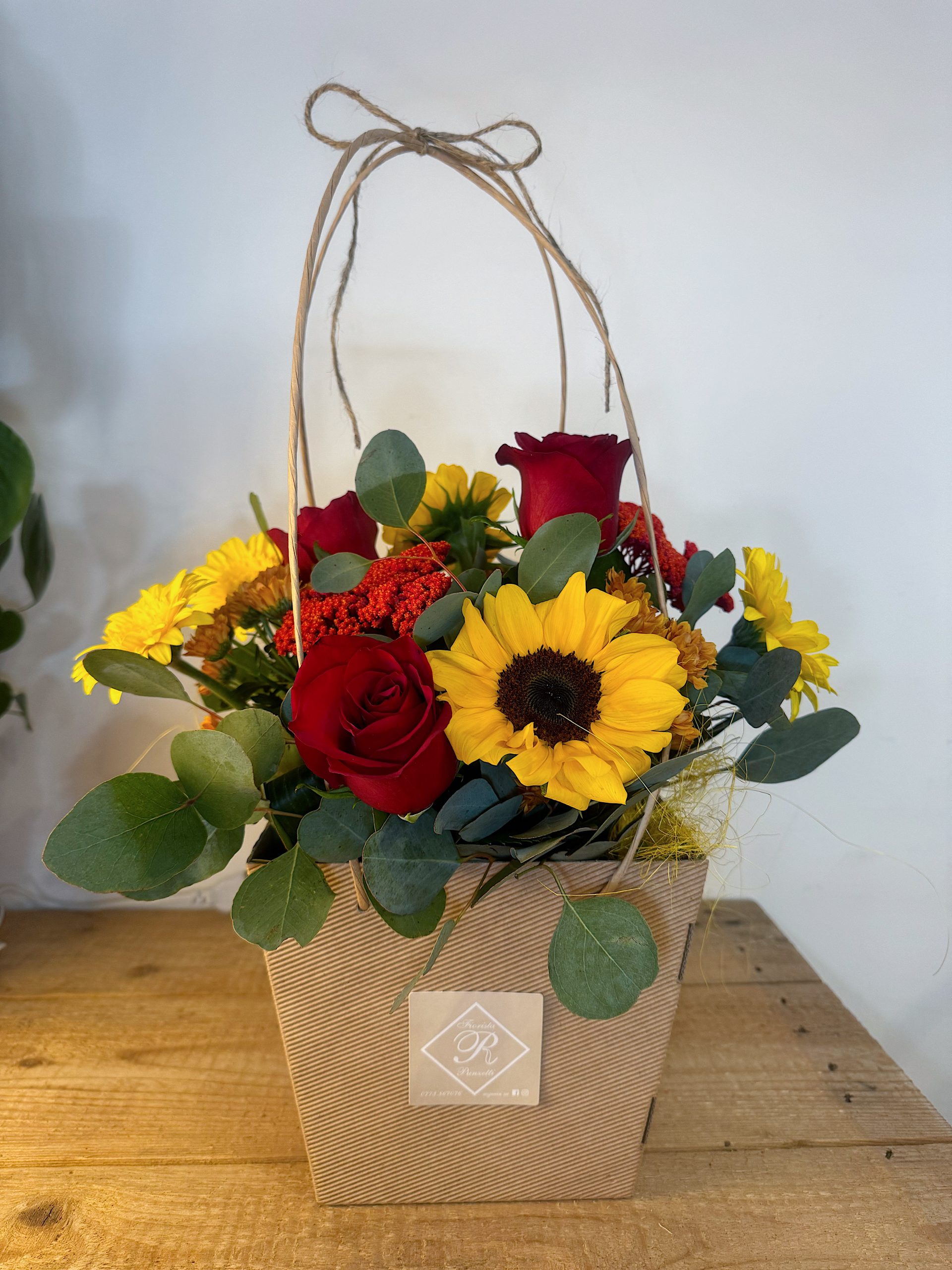 Bouquet in box di Girasoli e Rose